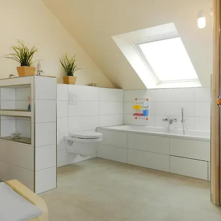 Semi Detached North Sea Star, Burhave *